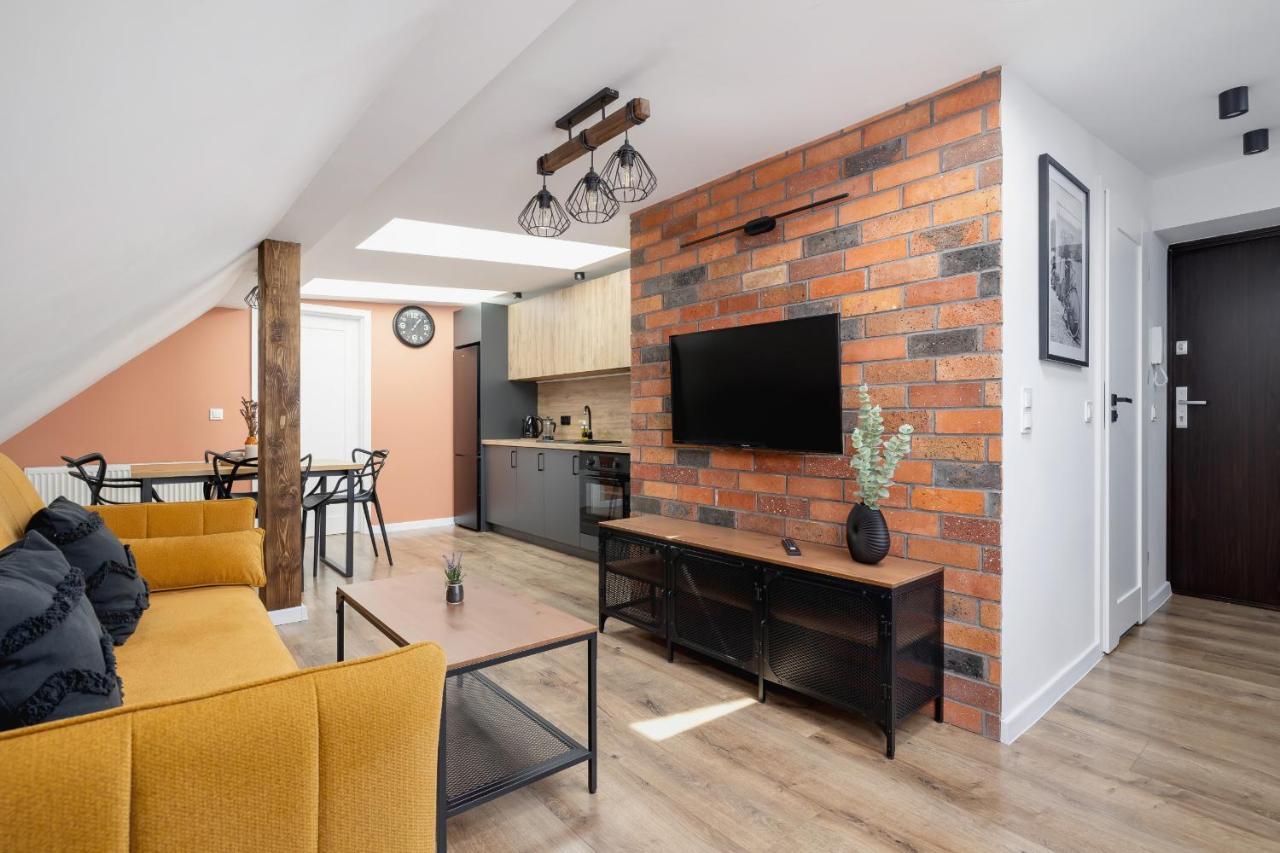 Cosy Apartments Kosciuszki Near The Main Train Station By Noclegi Renters Катовице Екстериор снимка